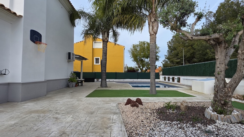 Property 2473 - Image 17